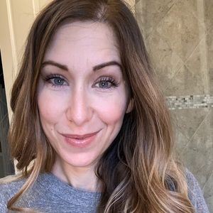 Meet your Posher, Emilie